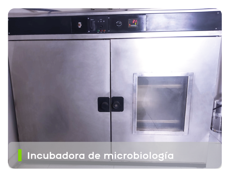 Incubadora de microbiología